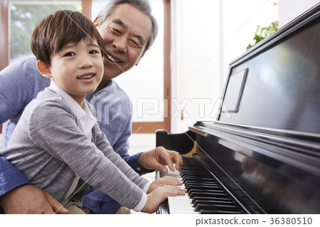 Grandfather, grandson, piano Grandfather, grandson, piano 36380510
