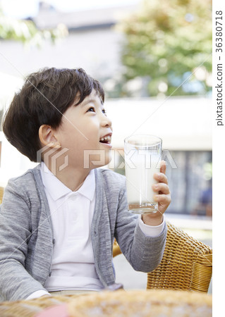 Children, Boy, Milk, Drinking Children, Boy, Milk, Drinking 36380718