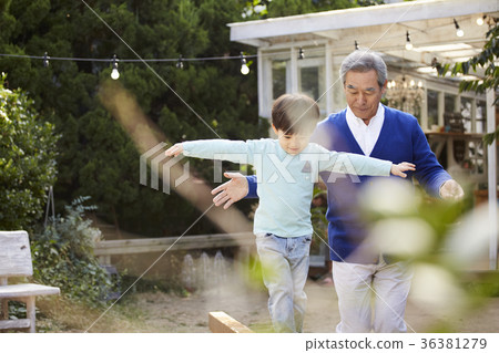 Grandfather, grandchild, together, happiness 36381279