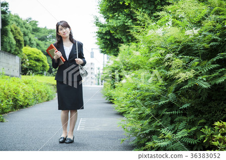 婦女企業銷售少婦逗人喜愛 36383052