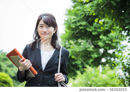 Woman business sales young woman cute Woman business sales young woman cute 36383053
