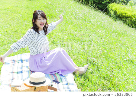 Picnic female leisure park Picnic female leisure park 36383865