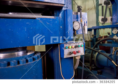 Hydraulic press machine, control panel. 36384205