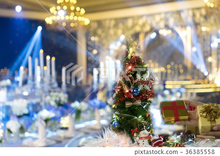 chrismas tree with gift infront of background chrismas tree with gift infront of background 36385558