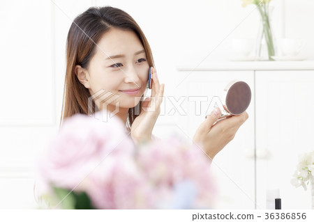 Young woman Young woman 36386856