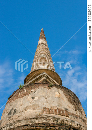 Ancient stupa at Sukhothai, Thailand Ancient stupa at Sukhothai, Thailand 36388601