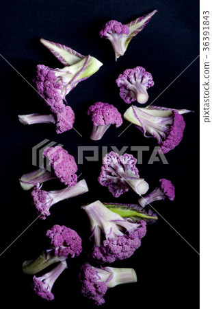 Fresh Purple Cauliflower Fresh Purple Cauliflower 36391843