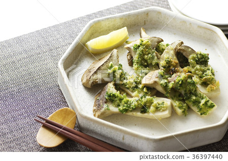 用Eringhi 10烤大蒜 36397440