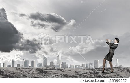 Woman play flute 36399952