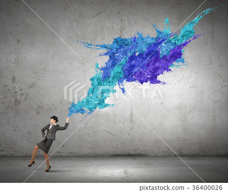 Businesswoman in bowler hat 36400026