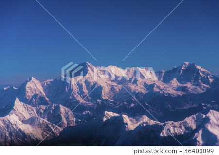 Mount Everest 36400099