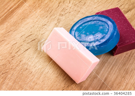 natural soap bar on wooden background natural soap bar on wooden background 36404285