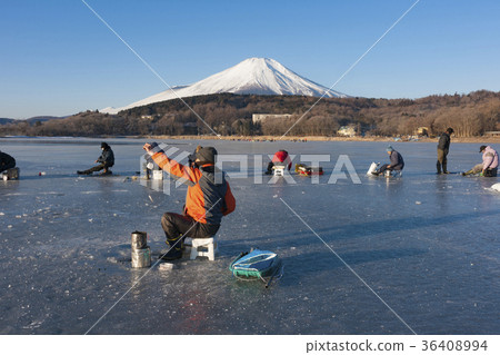 在Yamanakako聞到釣魚 36408994