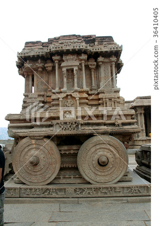 Stone Chariot Stone Chariot 36410405