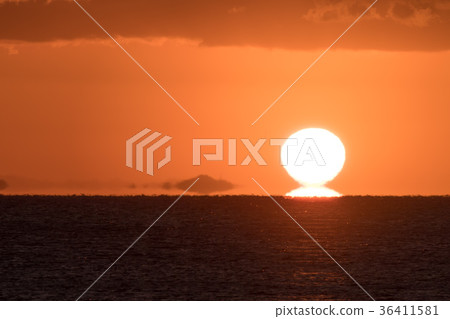 Daruma sunrise over the Yoshino river mouth 36411581