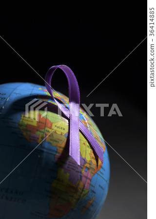 purple ribbon against the violence against women 36414885