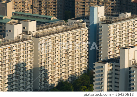 Apartment complex 36420618