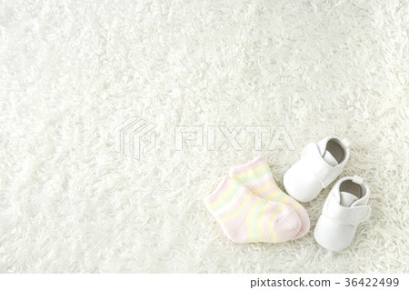 Baby shoes and socks 36422499