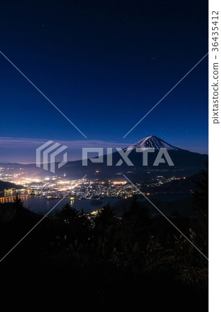 從Shindoen看到的富士山（夜景） 36435412