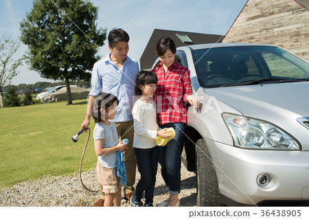 家庭汽車洗車家庭形象 36438905