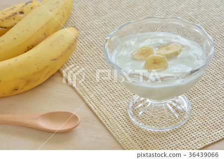 Yogurt banana Yogurt banana 36439066