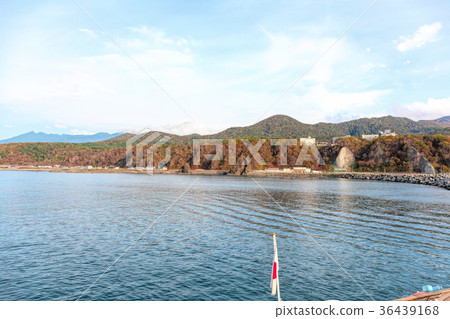 Shiretoko Peninsula (October Autumn leaves Fall Sightseeing Boat) Shiretoko Peninsula (October Autumn leaves Fall Sightseeing Boat) 36439168