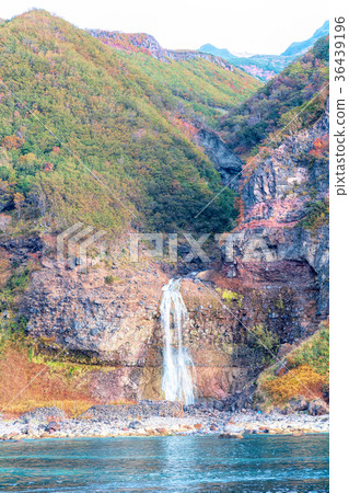 Shiretoko Peninsula (October Autumn leaves Fall Sightseeing Boat) Shiretoko Peninsula (October Autumn leaves Fall Sightseeing Boat) 36439196