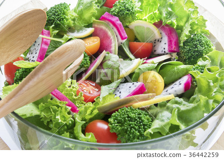 多彩的蔬菜沙拉 多彩的蔬菜沙拉 36442259