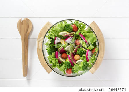 Colorful vegetable salad Colorful vegetable salad 36442274