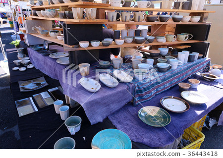 Mashiko Town, a pottery market in autumn Mashiko Town, a pottery market in autumn 36443418