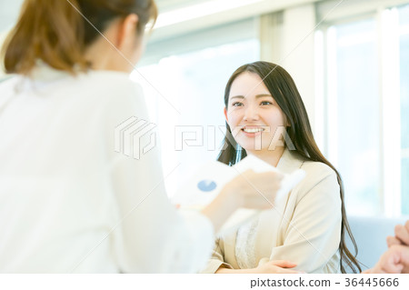 Company employee who makes a meeting Male employee female employee office casual wear personalized employee business image Company employee who makes a meeting Male employee female employee office casual wear personalized employee business image 36445666