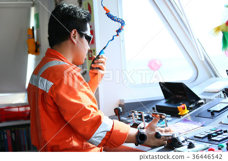 The captain controlled the boat or vessel The captain controlled the boat or vessel 36446542