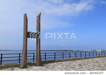 薩羅馬湖，北緯44度07分，東經143度58分 36448297