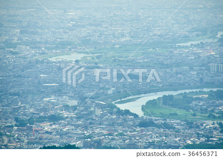 從Atagoyama看的京都Arashiyama都市風景 從Atagoyama看的京都Arashiyama都市風景 36456371