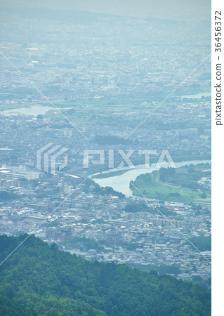 從Atagoyama看的京都Arashiyama都市風景 從Atagoyama看的京都Arashiyama都市風景 36456372