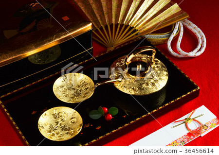 金色的慶祝碗 金色的慶祝碗 36456614