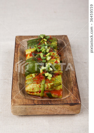 kimchi, which is a globally recognized healthful food 149 36459559