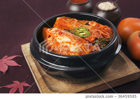 kimchi, which is a globally recognized healthful food 113 36459585