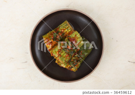 kimchi, which is a globally recognized healthful food 144 kimchi, which is a globally recognized healthful food 144 36459612