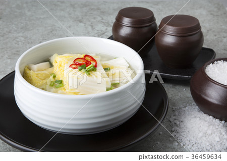 kimchi, which is a globally recognized healthful food 178 36459634