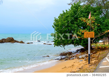 End of road sign on the beach End of road sign on the beach 36460285