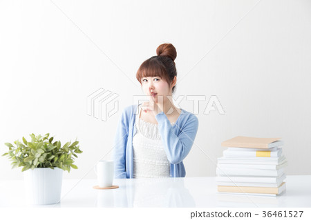 Casual portrait table Casual portrait table 36461527