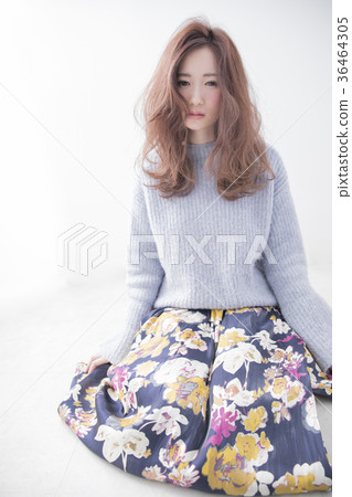 Loose medium hair Loose medium hair 36464305