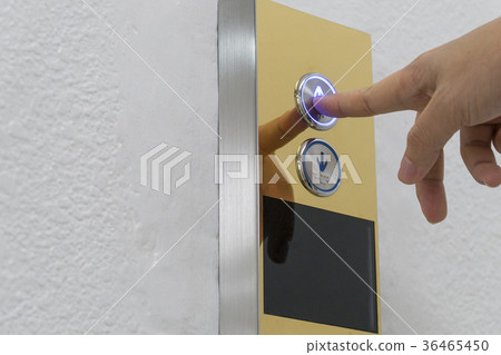 Using handspress the elevator up Using handspress the elevator up 36465450