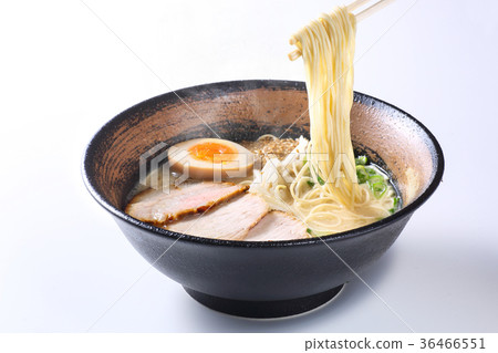 Tonkotsu ramen 36466551