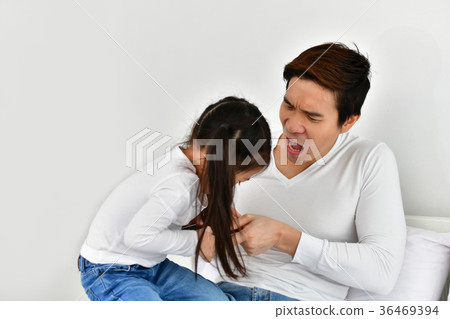 Family members are refusing to use the phone. Family members are refusing to use the phone. 36469394