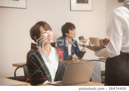 Cafe female 36474409