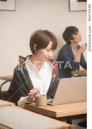 Cafe female 36474446