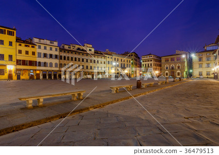 Florence. Square of the Holy Cross at night. Florence. Square of the Holy Cross at night. 36479513