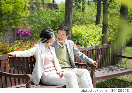 an elderly couple life, very harmoniously like newlyweds 024 an elderly couple life, very harmoniously like newlyweds 024 36480968